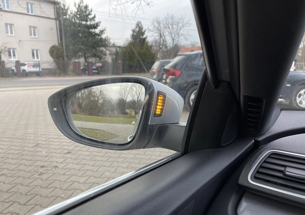 Volkswagen Passat cena 32999 przebieg: 349000, rok produkcji 2014 z Warszawa małe 497